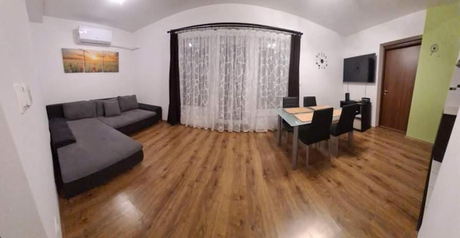 Hajdúszoboszló Smarthomeapartman מראה חיצוני תמונה